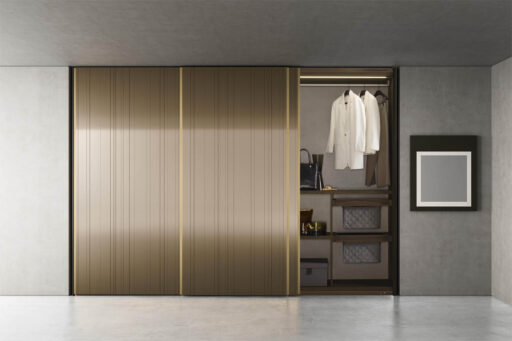 Raggio wardrobe