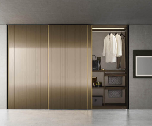 Raggio wardrobe