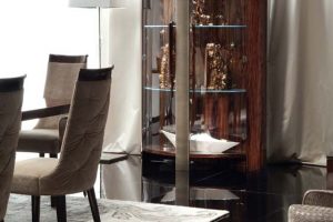 Coliseum Vitrine