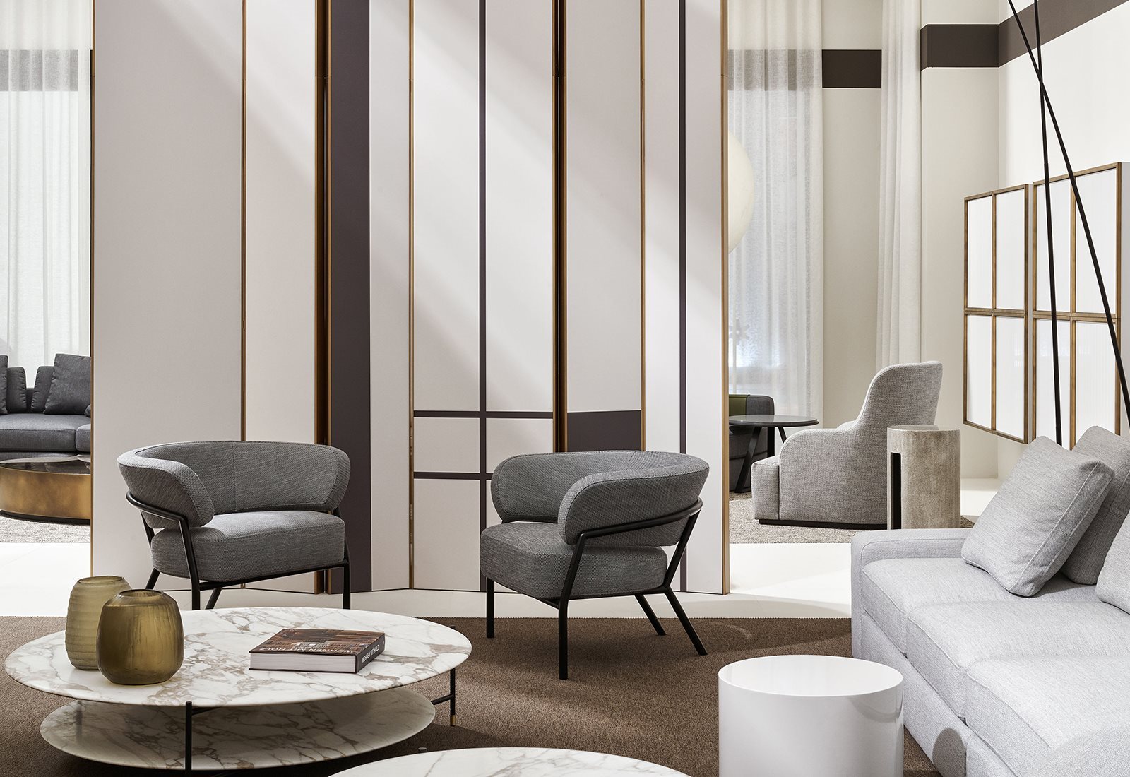 16---Meridiani---salone-2018---nani-small-armchair---adrian-low-table-1600x1100(1)