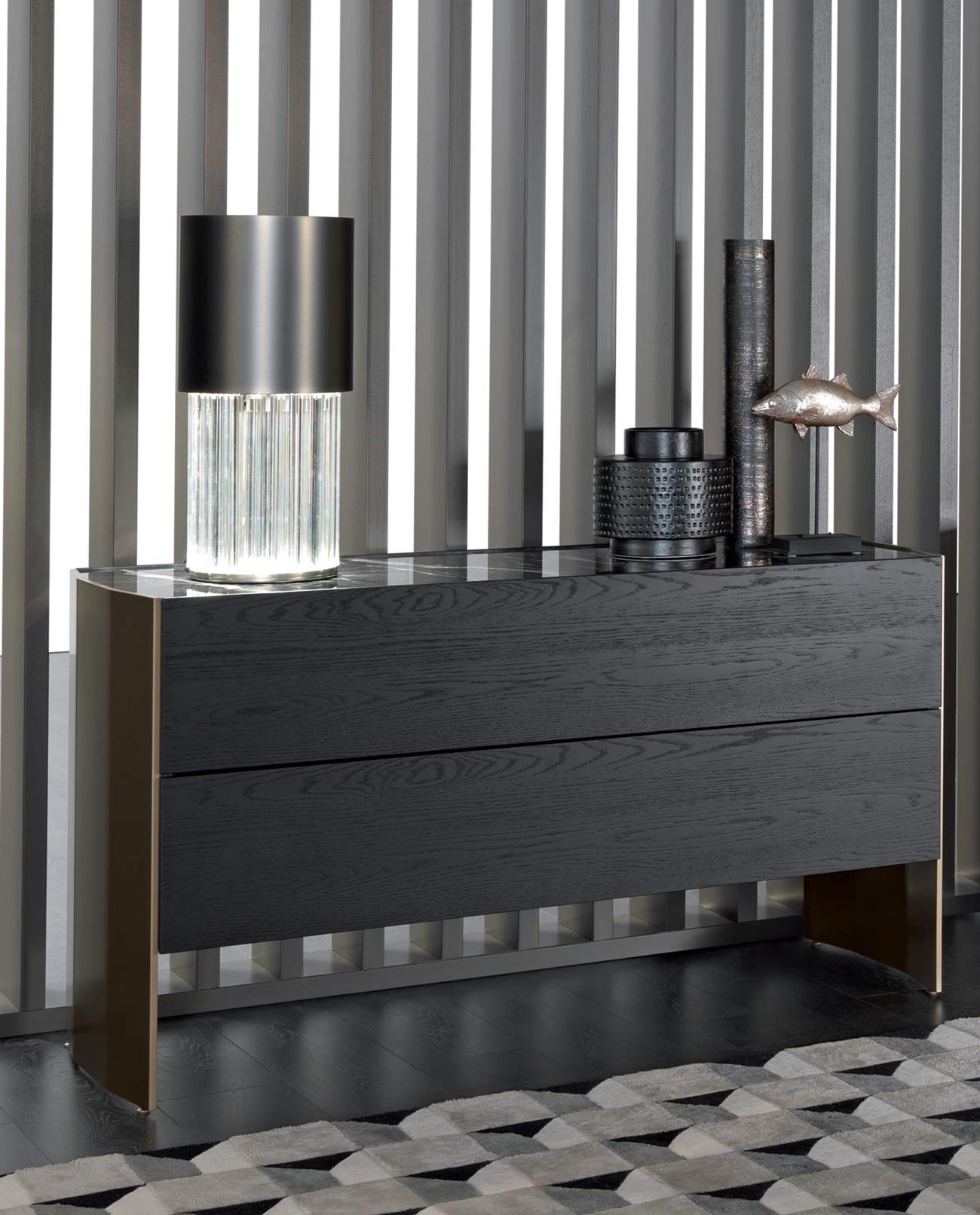 Milvian dresser