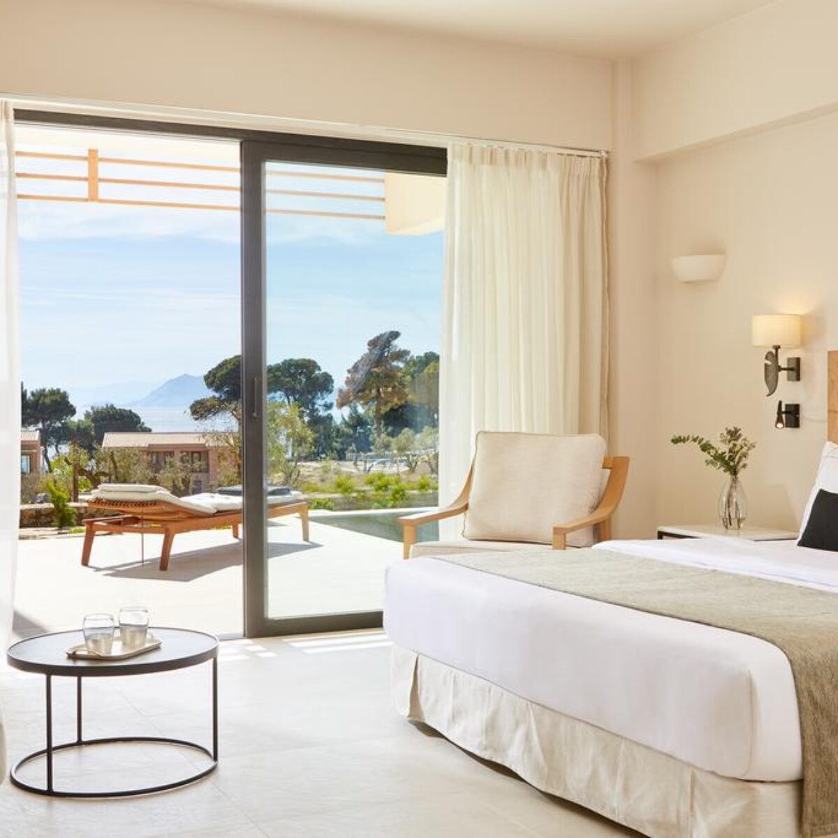 Elivi Hotel