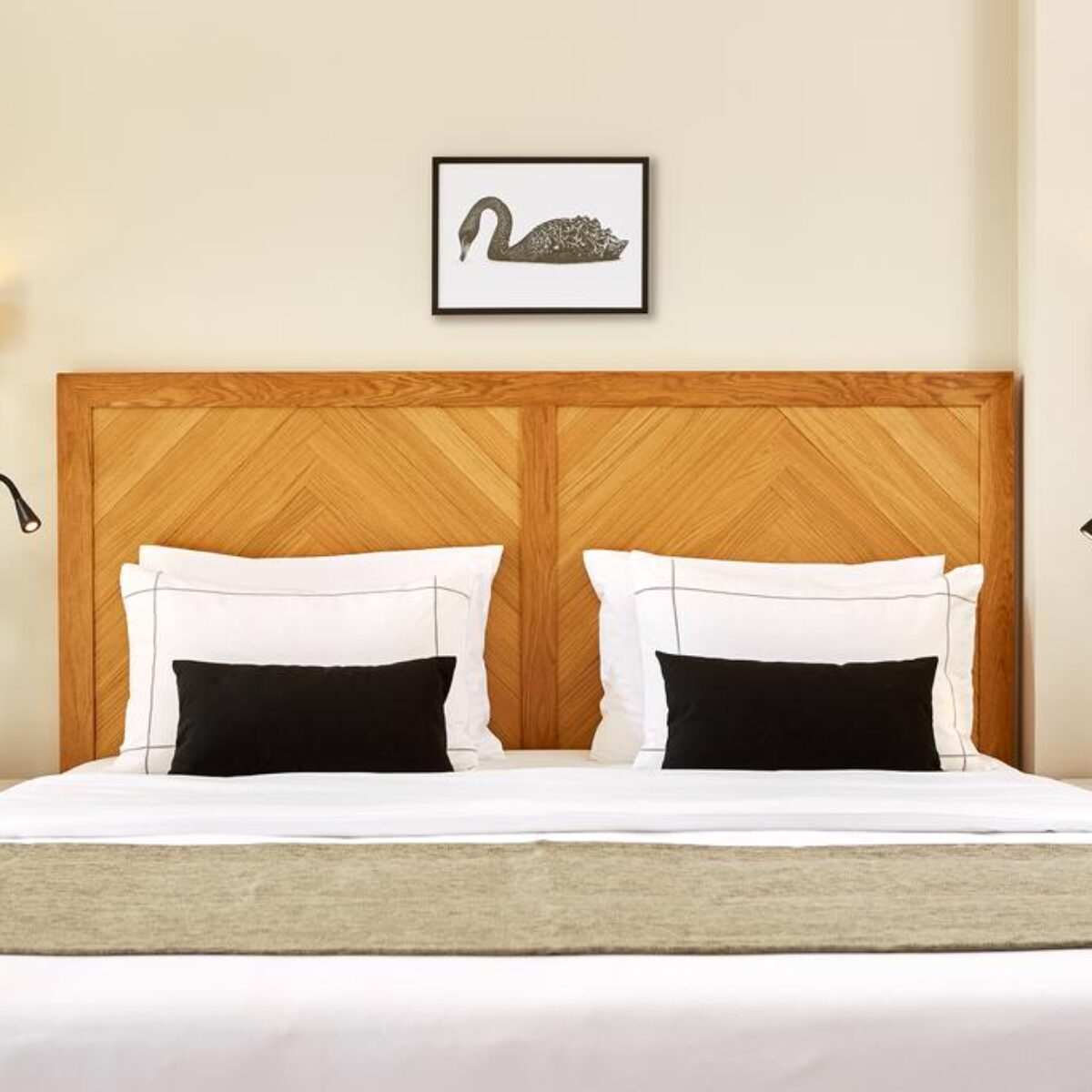 Elivi Hotel