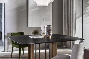 Charlie Table