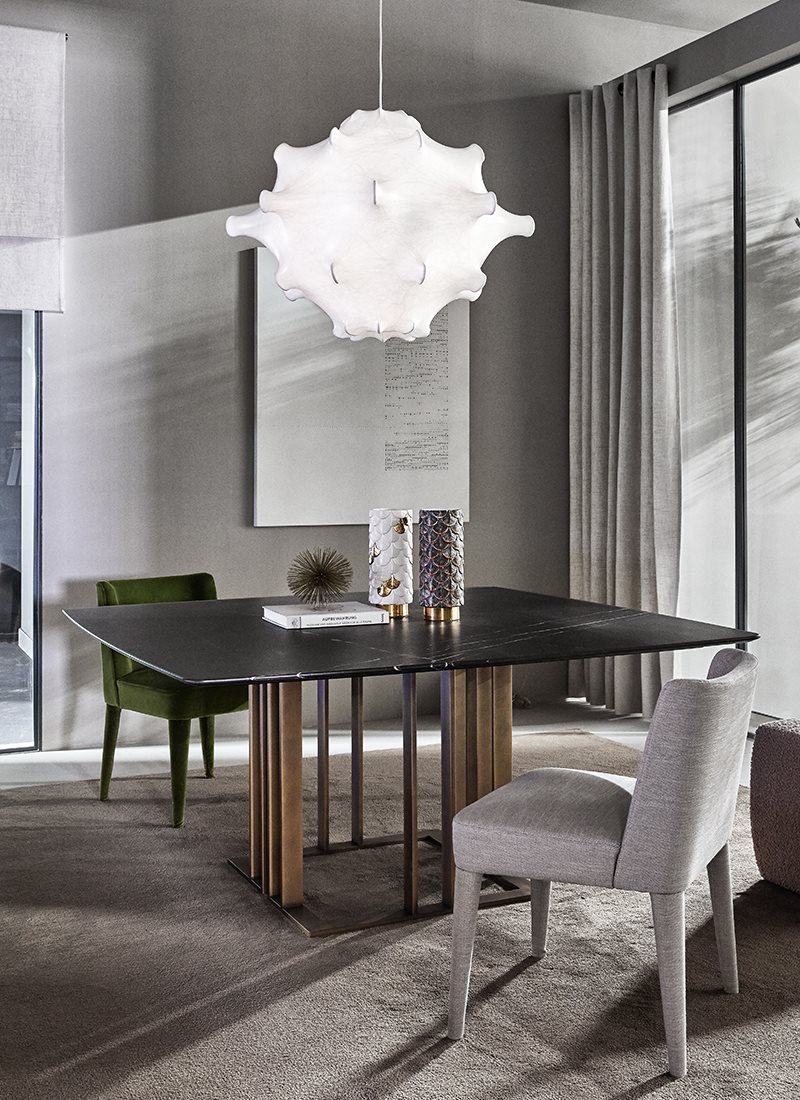 Charlie Table