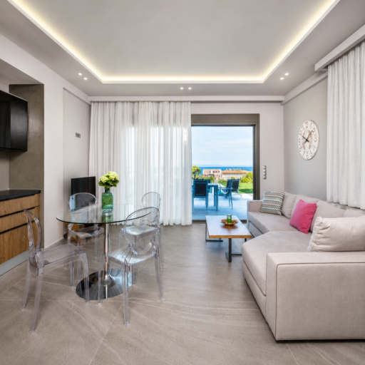 Mira Mare Deluxe Residences
