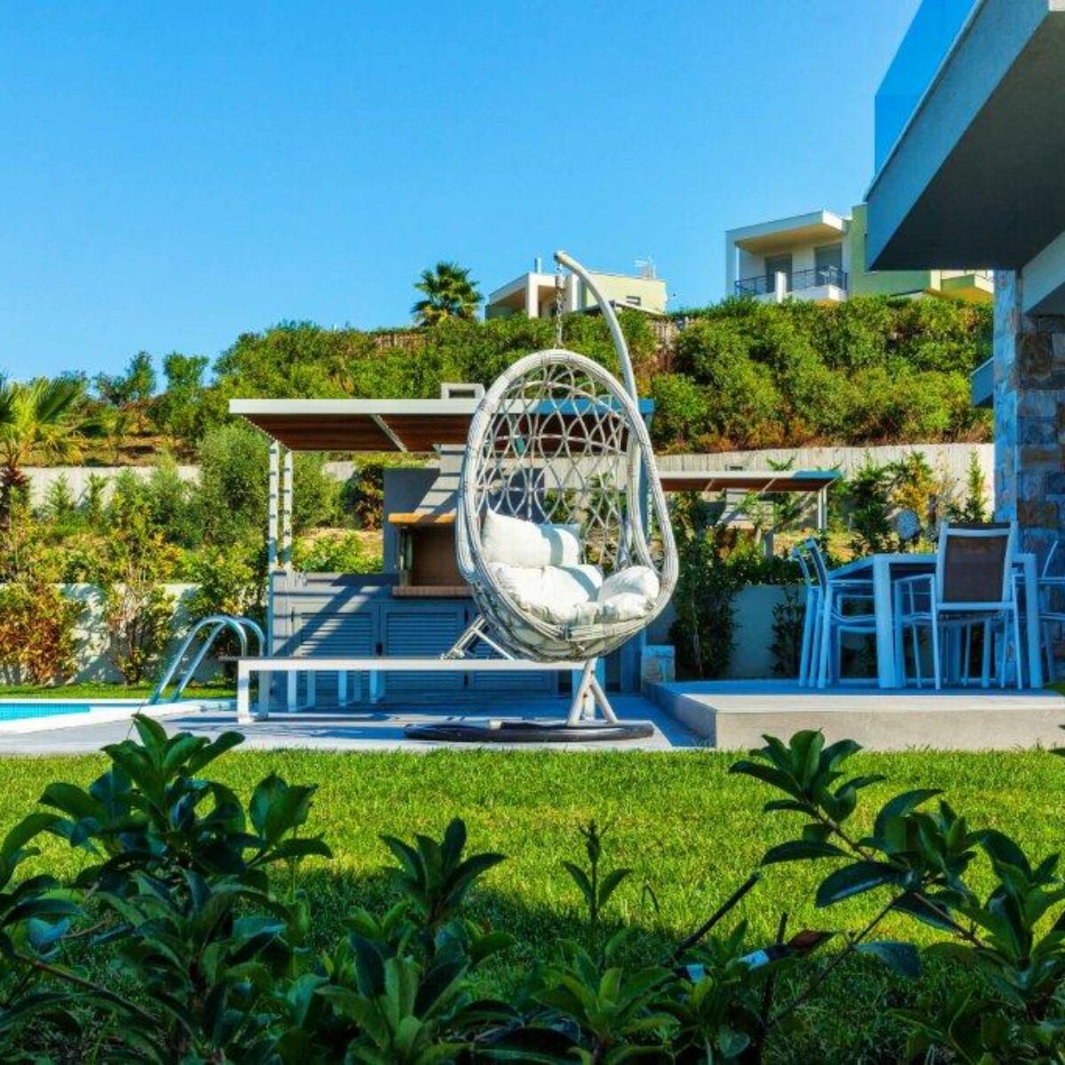 Mira Mare Deluxe Residences