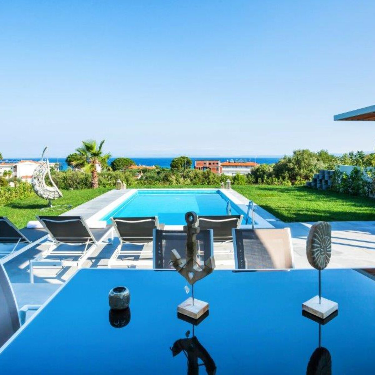 Mira Mare Deluxe Residences