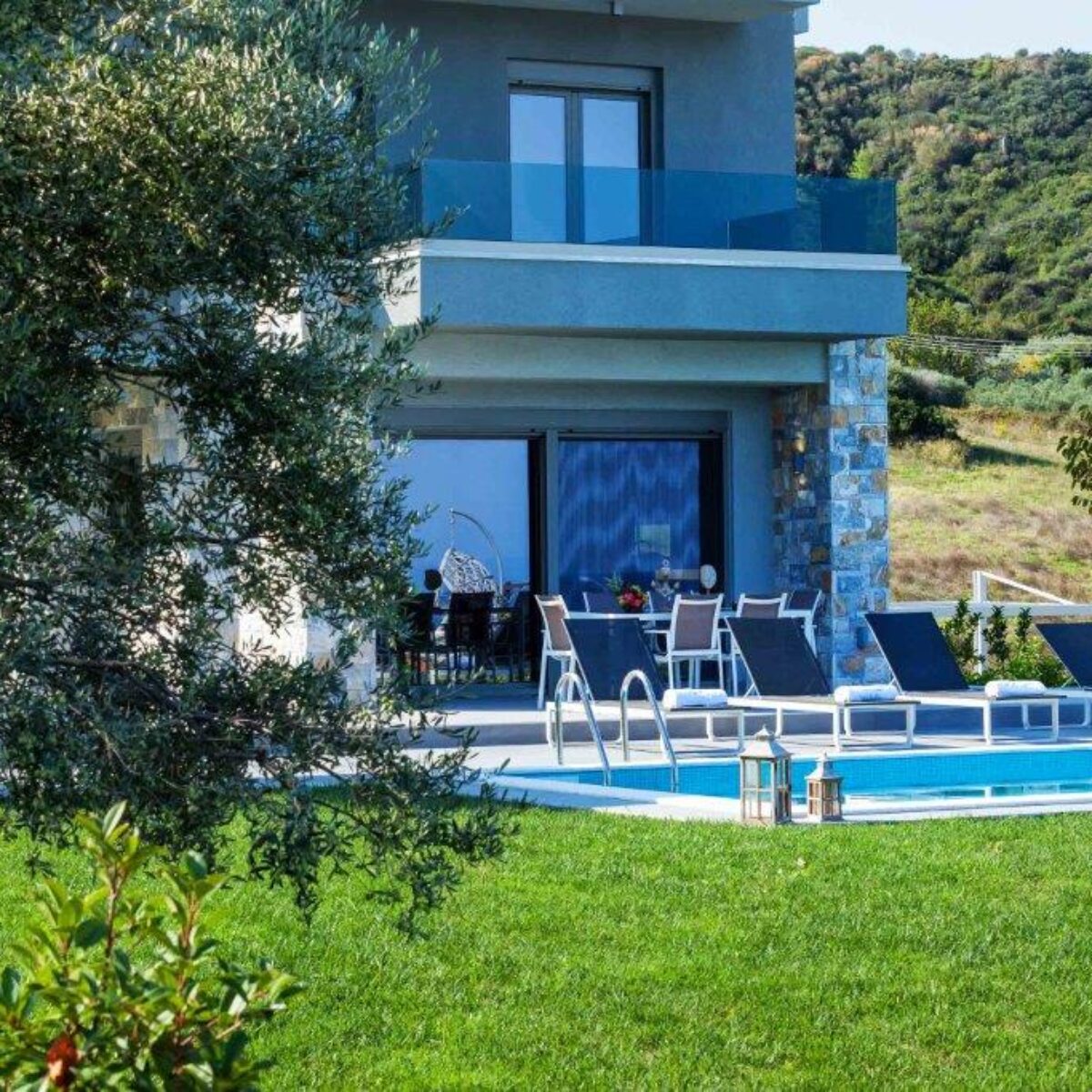 Mira Mare Deluxe Residences