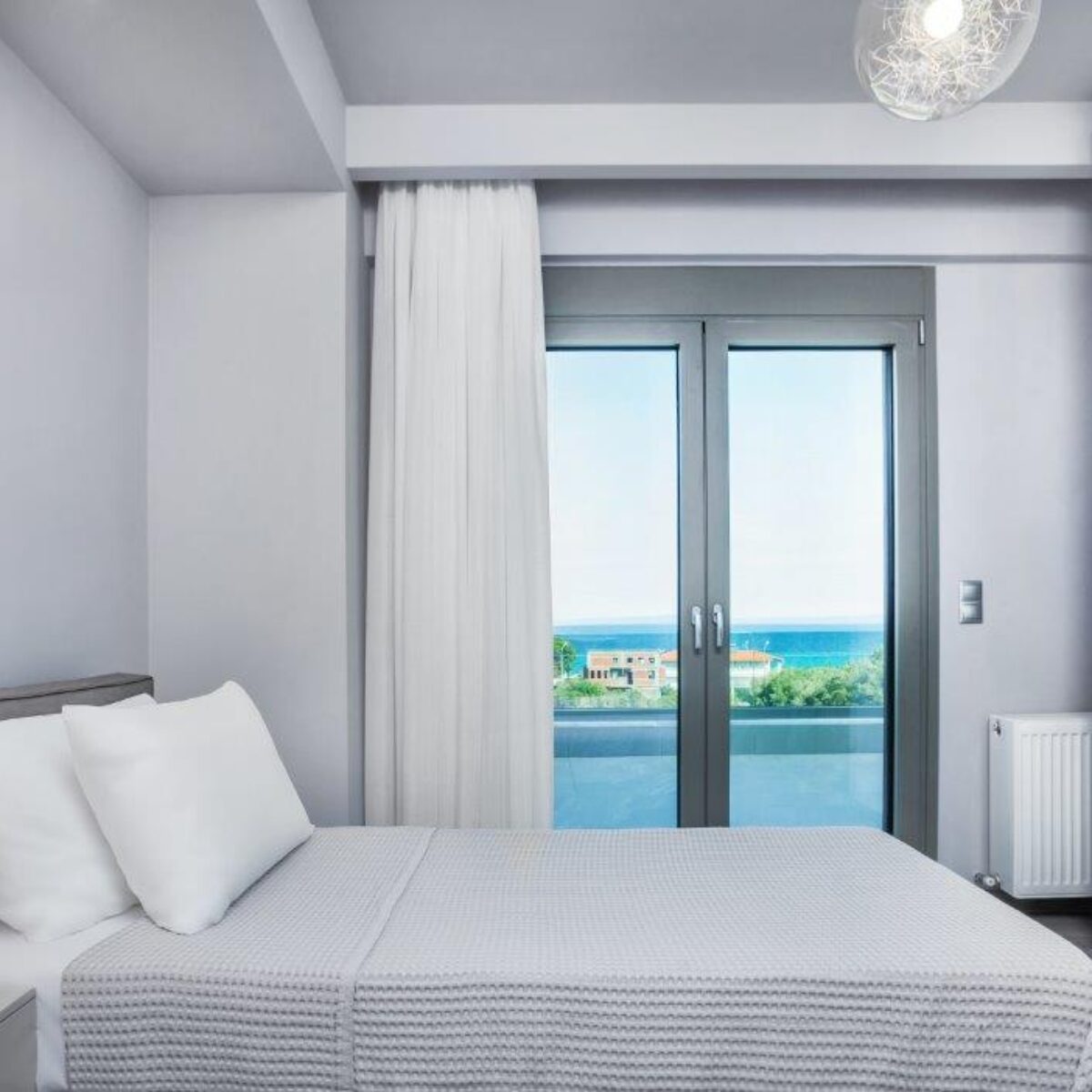 Mira Mare Deluxe Residences
