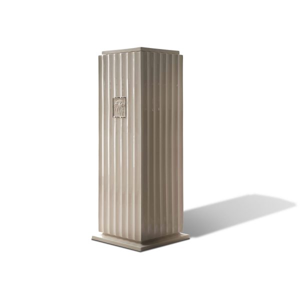 Monike column