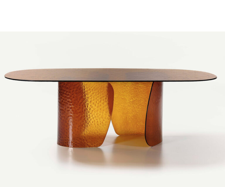 Blur Table
