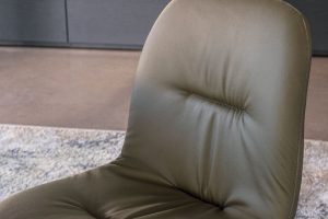 Chantal chair