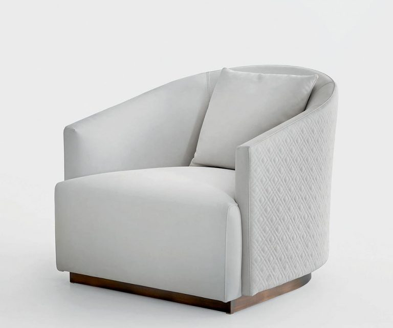 Opera Armchair