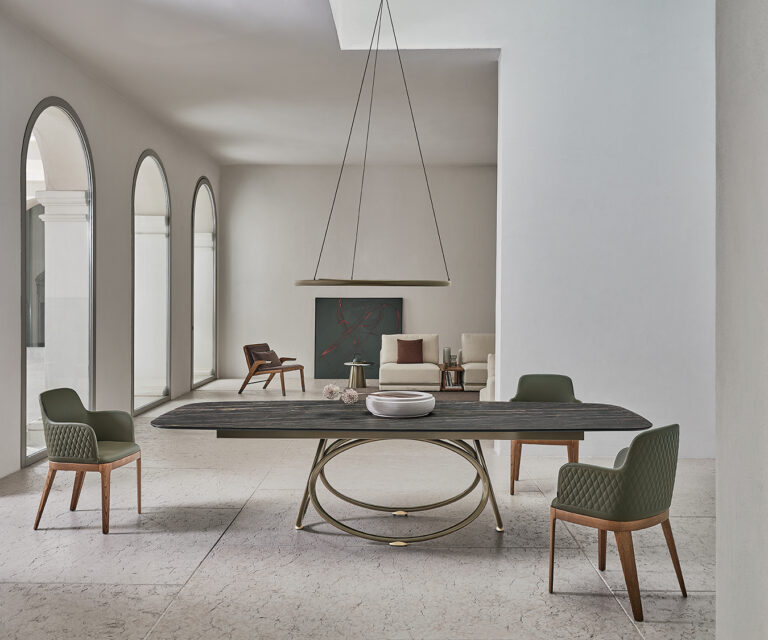 Louis Table