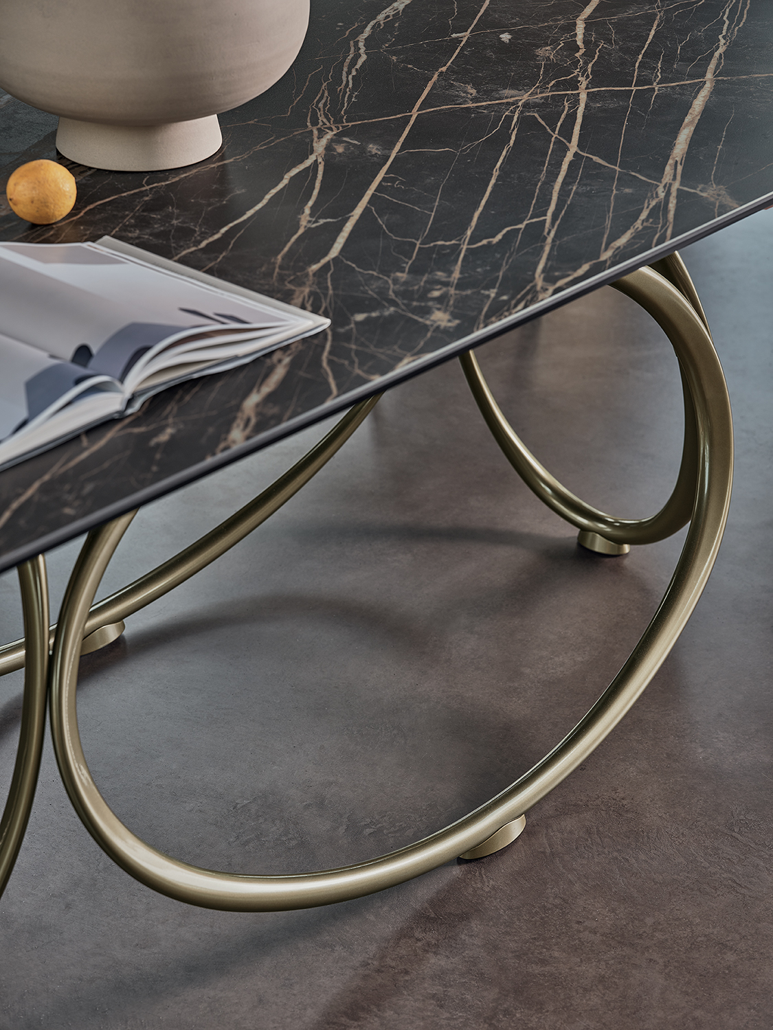Louis Table