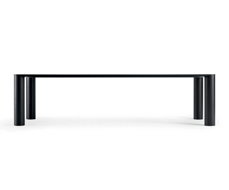 Eggen Table
