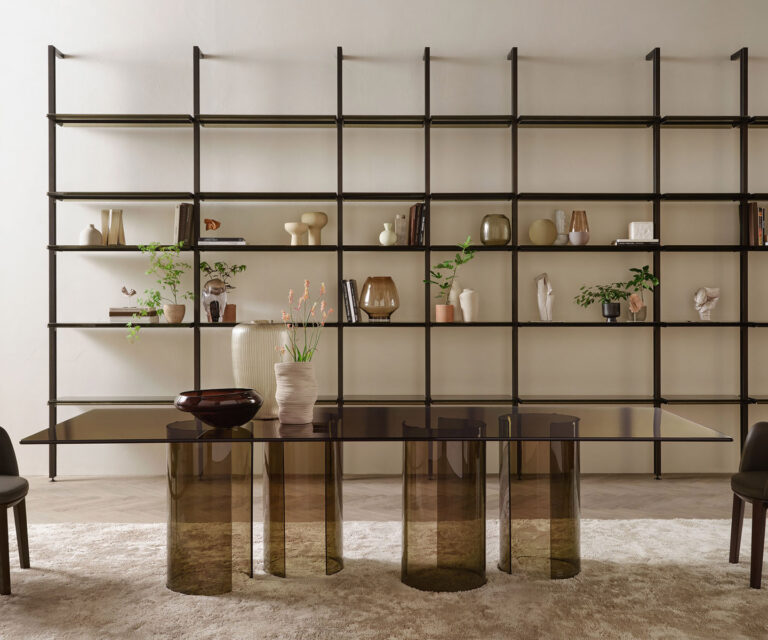 Luxor Table