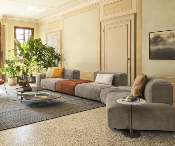 Delano Up Sofa