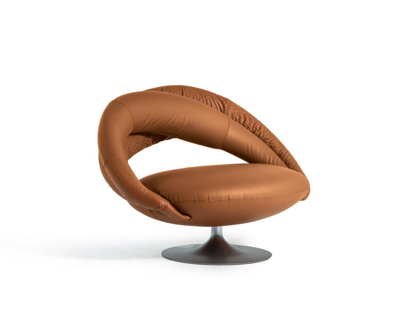 Art. Chantal big occasional chair