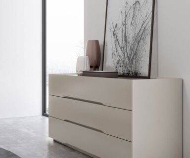 Detroit dresser